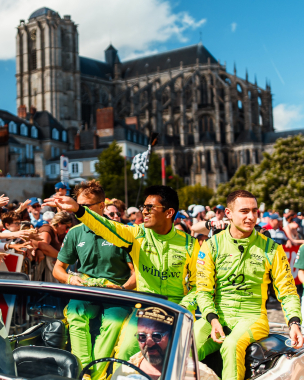 The atmosphere in Le Mans always delivers. ❤️ Today’s @24heuresdumans drivers’ parade was nothing bu