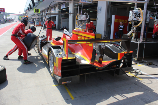 Hot phase for Race Performance and MOMO Megatron in the title fight 