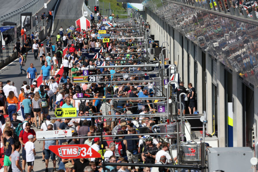 Sunny autograph session this morning in Austria