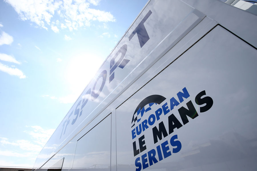 Set up day in sunny Le Castellet