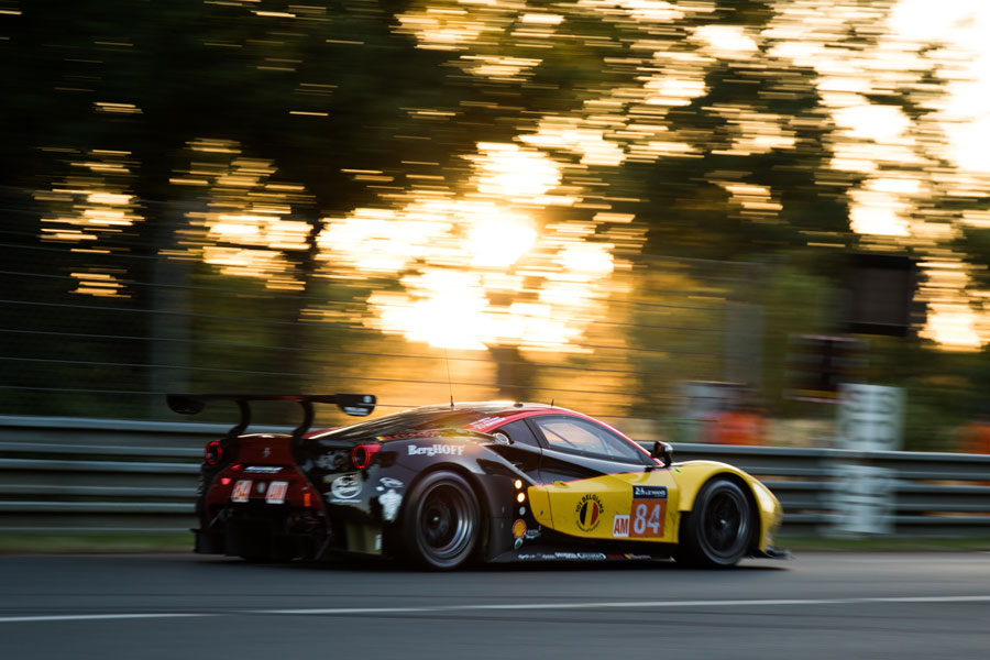 JMW Motorsport à grande vitesse