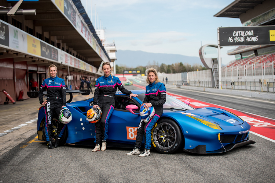 L'équipage féminin Kessel Racing #83 en test sur le simulateur AOtech