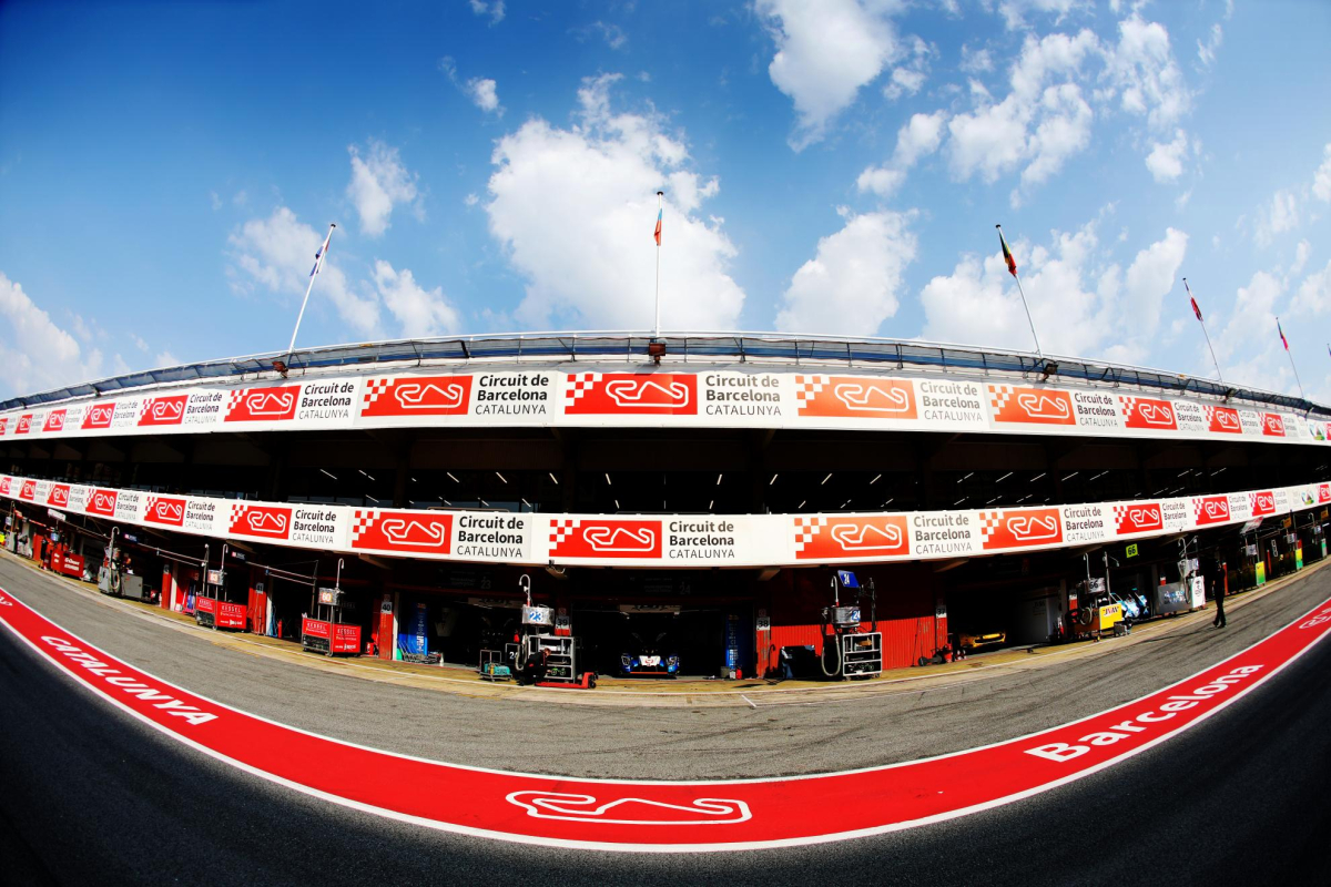 42 Cars for Season Opener in Spain