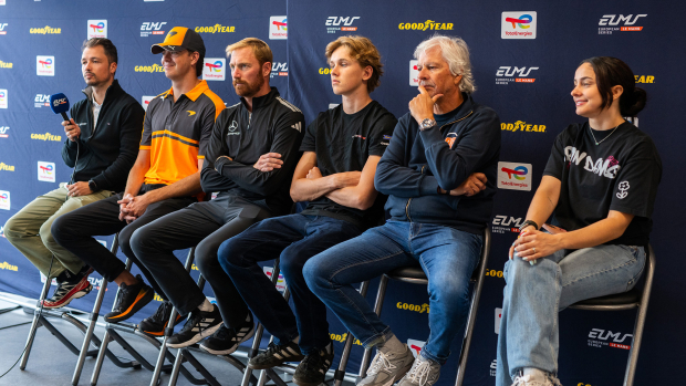 Les pilotes en conférence de presse