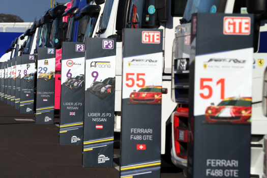 Fin prêt pour l'entrée en piste à Silverstone!