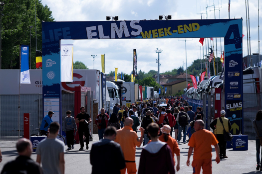 The Italian fans are arriving in the paddock of the 4 Hours of Imola