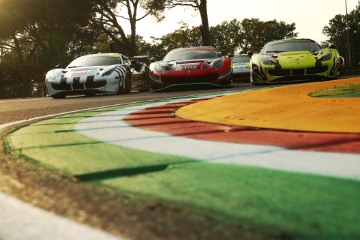 Les Ferrari se rassemblent à Imola